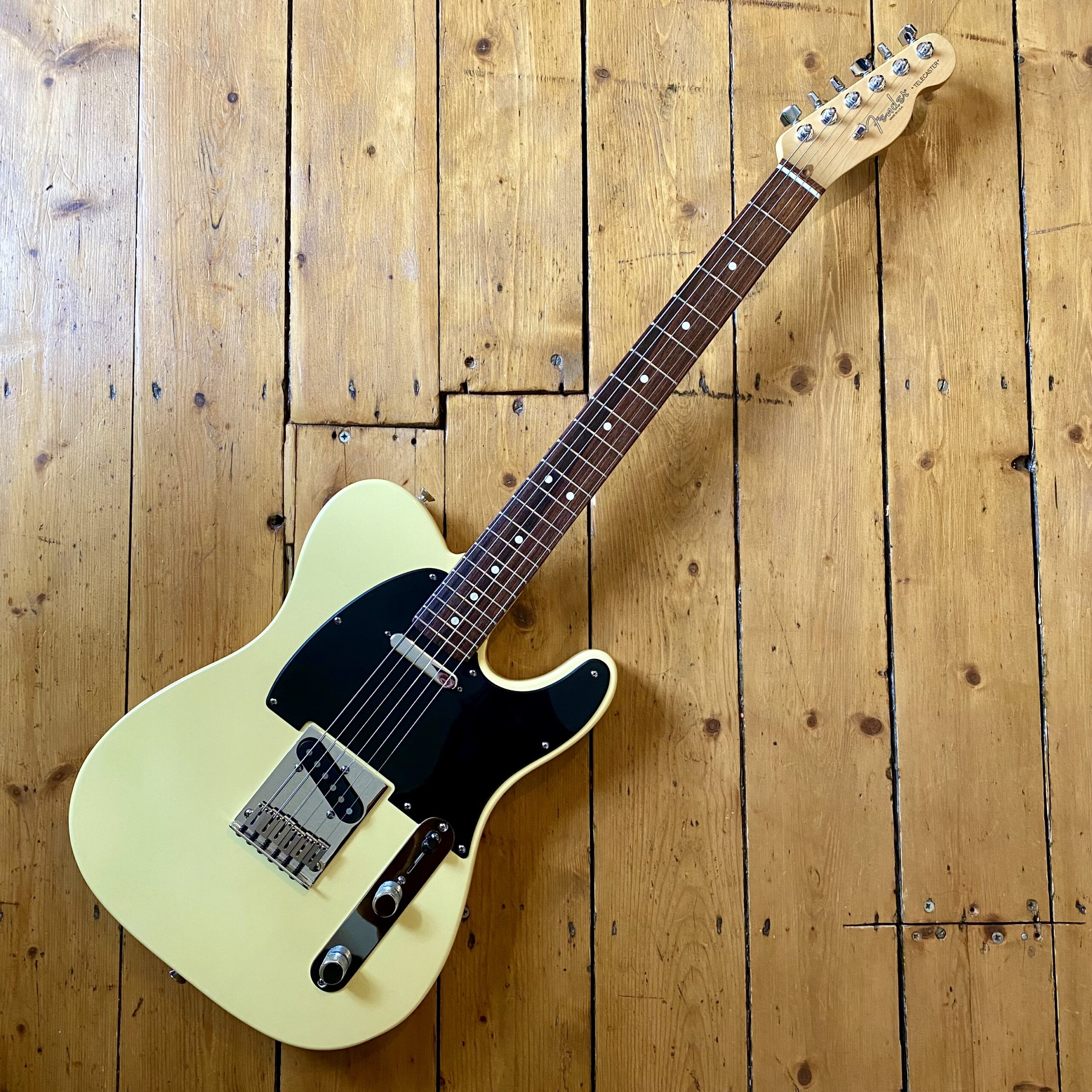 Fender USA American Series Standard Telecaster Rosewood Fretboard 2003  Vintage White - Rad Guitars Congleton